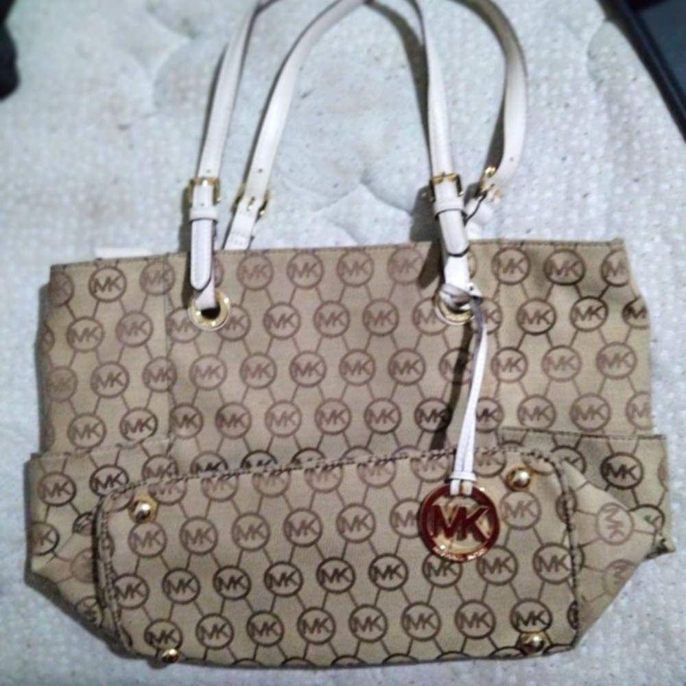 Michael Kors purse